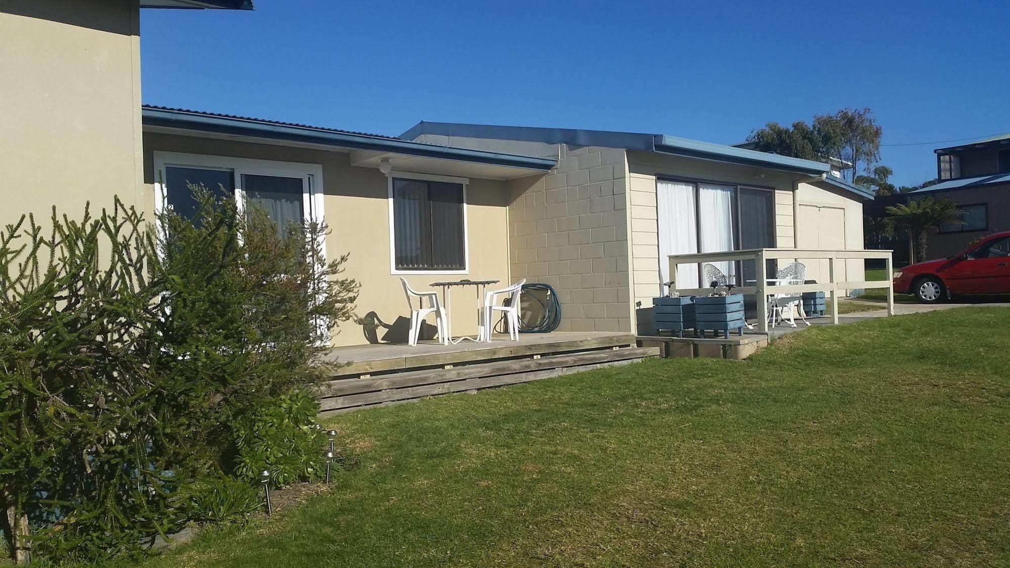 Carmens Inn Scamander Exterior photo